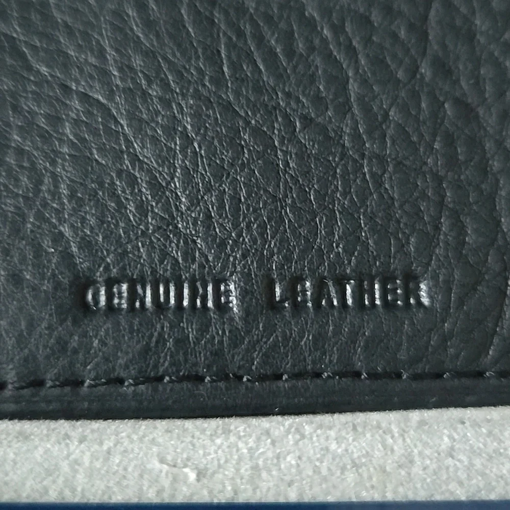 Dockers Black Umbrella and Tri-Fold Black Leather Wallet Set - NEW